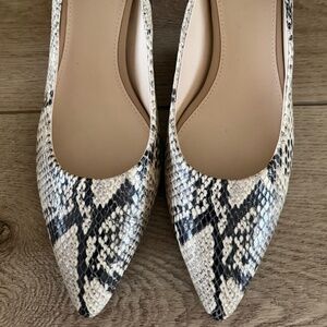 GUC Cole Haan Animal Print Pumps